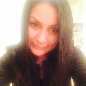 Meet your Posher, Leticia